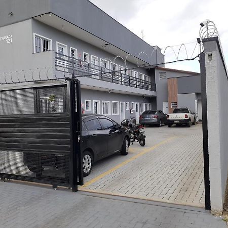 Loft05 Completo Ar Internet Garagem Prox Aparecida E Industrias Apartment ปินดามอญญานกาบา ภายนอก รูปภาพ