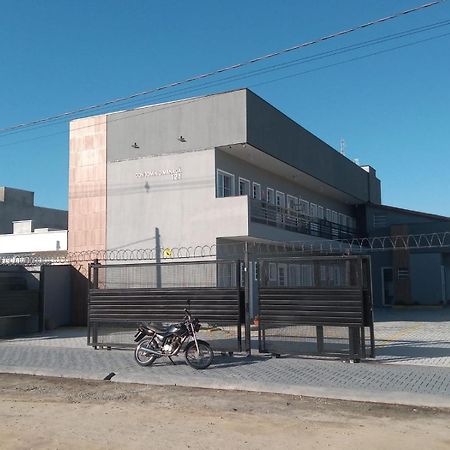 Loft05 Completo Ar Internet Garagem Prox Aparecida E Industrias Apartment ปินดามอญญานกาบา ภายนอก รูปภาพ