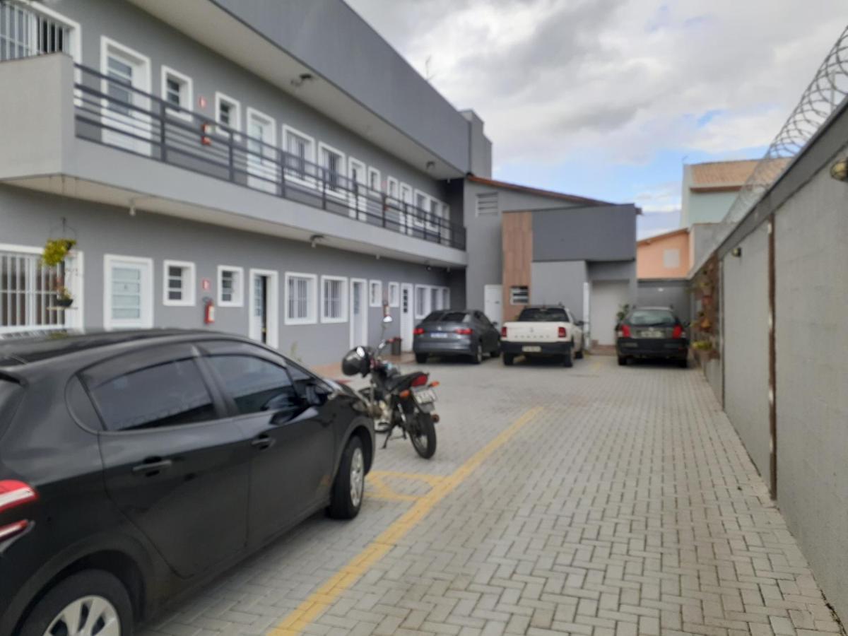 Loft05 Completo Ar Internet Garagem Prox Aparecida E Industrias Apartment ปินดามอญญานกาบา ภายนอก รูปภาพ